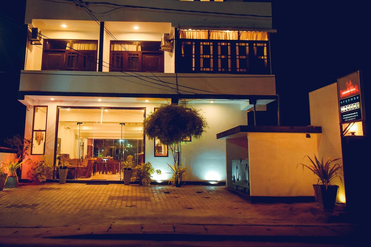 Zendara Hotel Negombo Exterior photo